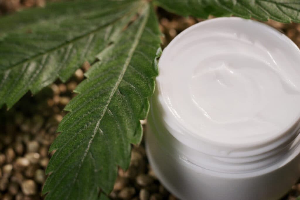 CBD cream: the way to do away with pain and skin problem