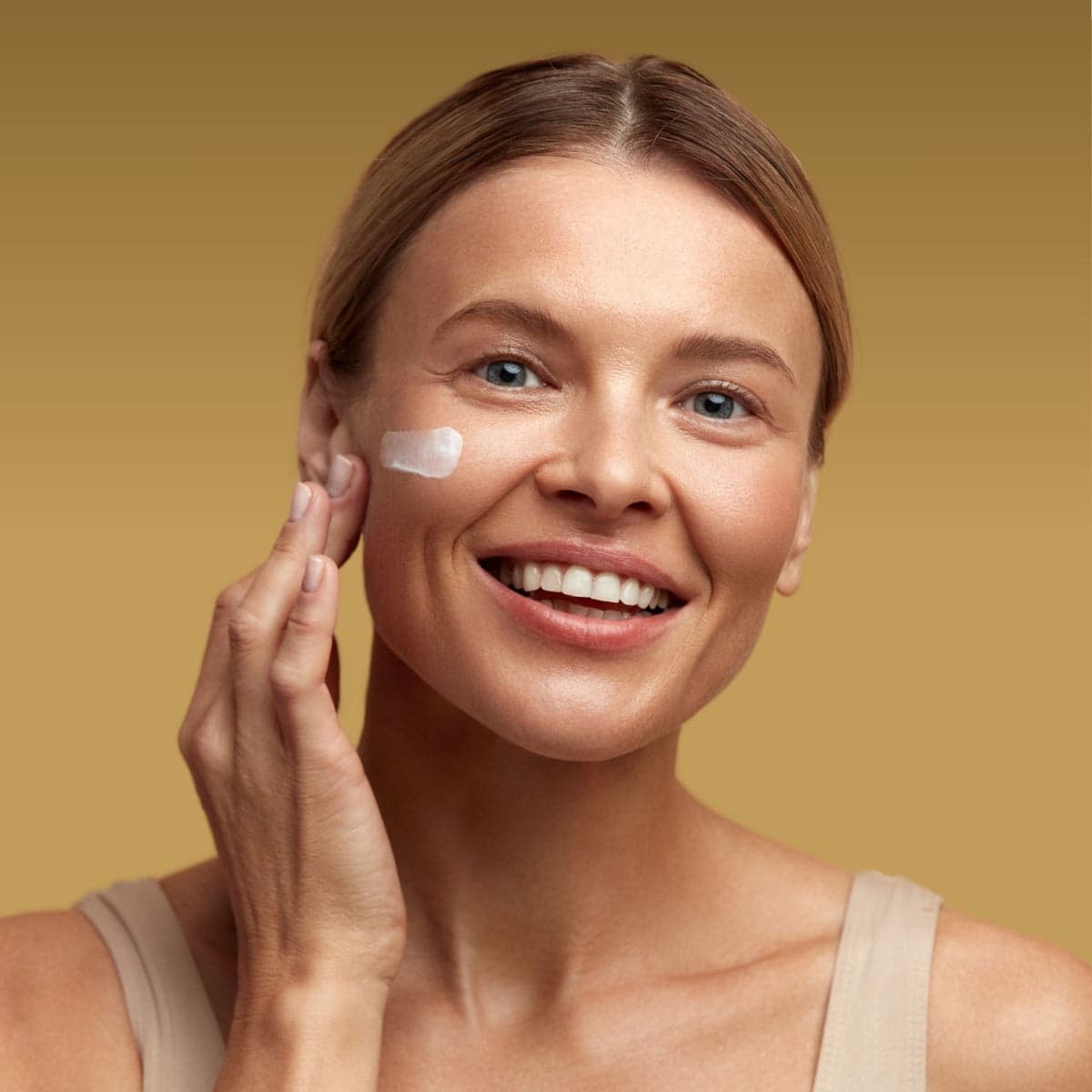 Day Face Cream Protect & Glow 300mg CBD 50ml – Image 3